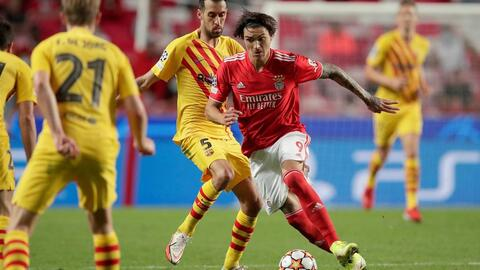 德州扑克游戏-阿贾克斯反客为主，晋级远景五光十色的简单介绍