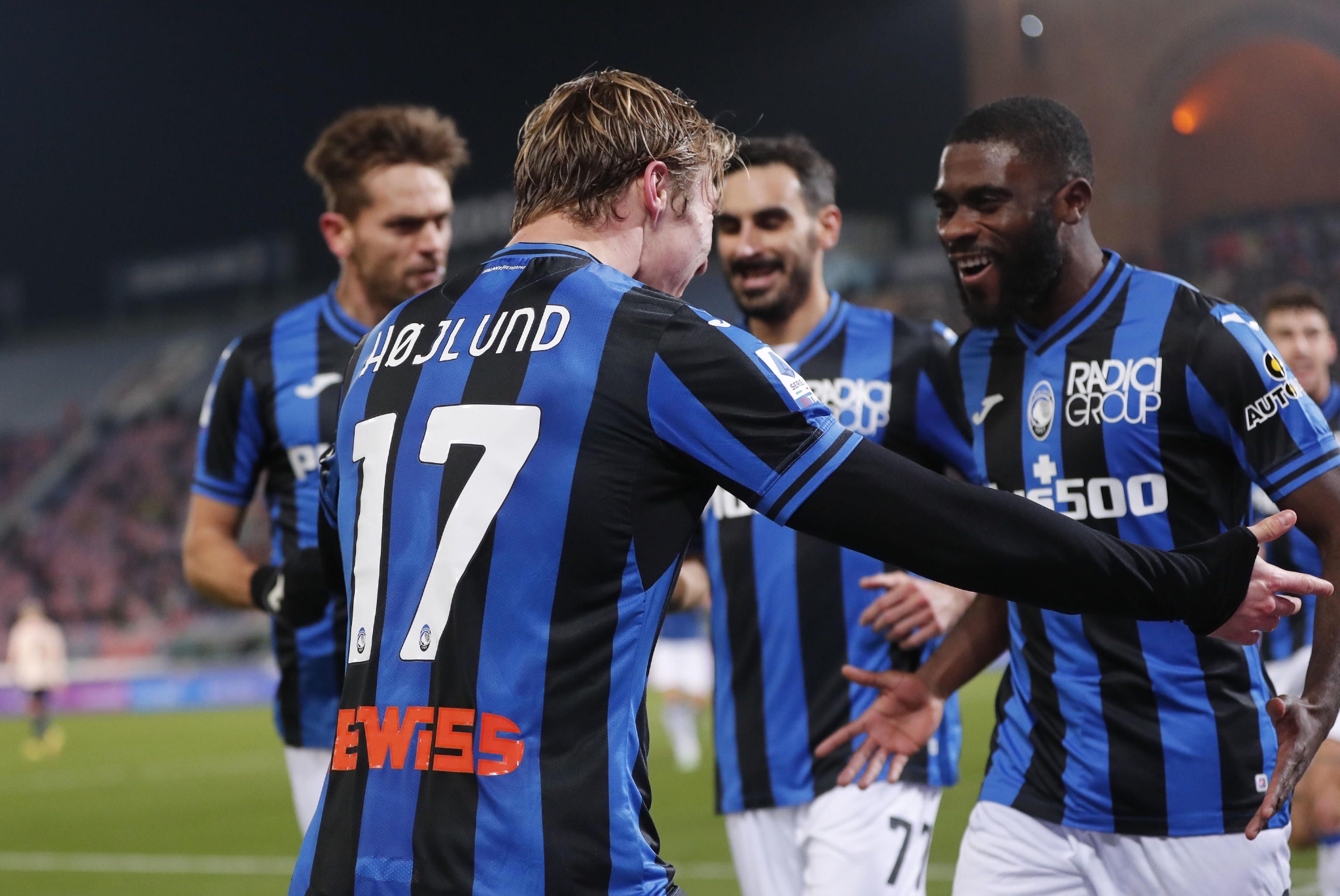 德州扑克游戏-罗马主帅战术妙用，带领球队逆转胜利的简单介绍